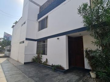 Se vende casa en quinta en Zona financiera de San Isidro