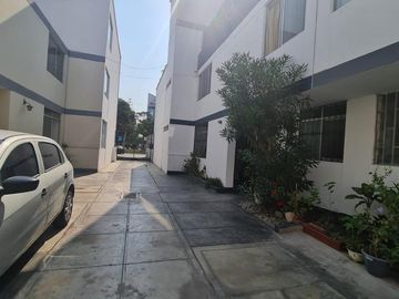 Se vende casa en quinta en Zona financiera de San Isidro