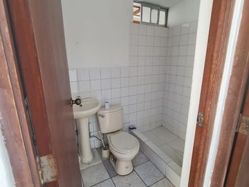 Se vende casa en quinta en Zona financiera de San Isidro