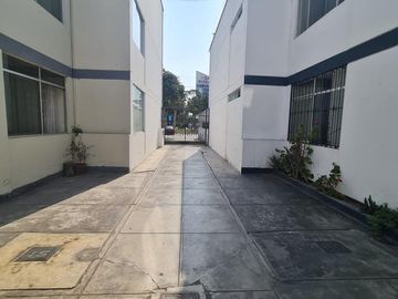 Se vende casa en quinta en Zona financiera de San Isidro