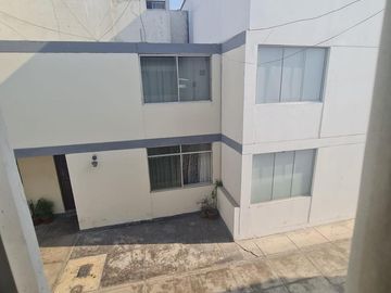 Se vende casa en quinta en Zona financiera de San Isidro