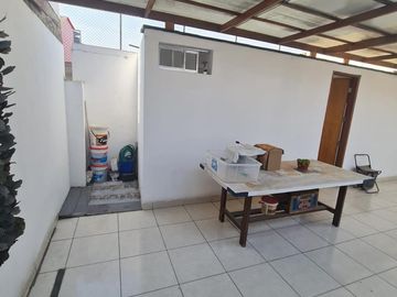 Se vende casa en quinta en Zona financiera de San Isidro