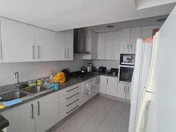 SE VENDE DEPARTAMENTO EN LA MEJOR ZONA DE CHACARILLA FRENTE A PARQUE