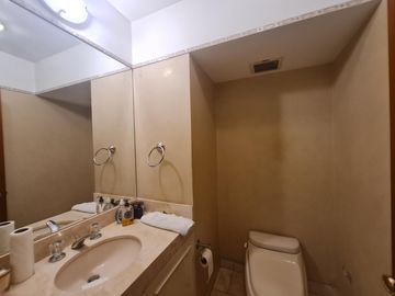 SE VENDE DEPARTAMENTO EN LA MEJOR ZONA DE CHACARILLA FRENTE A PARQUE