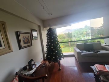 SE VENDE DEPARTAMENTO EN LA MEJOR ZONA DE CHACARILLA FRENTE A PARQUE