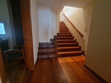 SE VENDE DEPARTAMENTO EN LA MEJOR ZONA DE CHACARILLA FRENTE A PARQUE