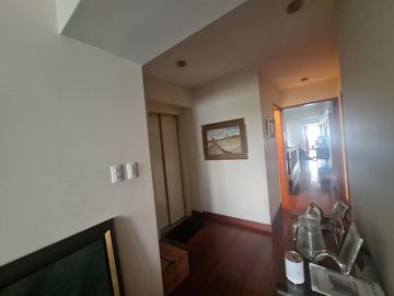SE VENDE DEPARTAMENTO EN LA MEJOR ZONA DE CHACARILLA FRENTE A PARQUE