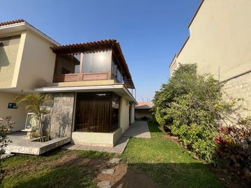 SE VENDE CASA PUERTA CALLE EN LA MOLINA VIEJA