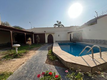 SE VENDE CASA PUERTA CALLE EN LA MOLINA VIEJA
