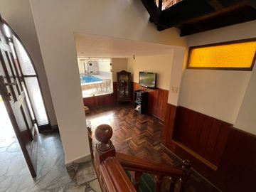SE VENDE CASA PUERTA CALLE EN LA MOLINA VIEJA