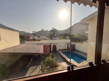 SE VENDE CASA PUERTA CALLE EN LA MOLINA VIEJA