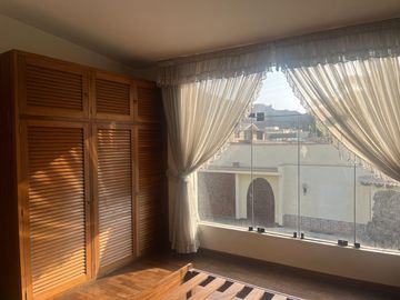 SE VENDE CASA PUERTA CALLE EN LA MOLINA VIEJA