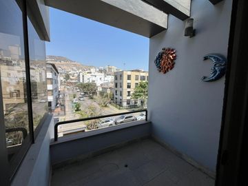 SE VENDE DUPLEX EN SURCO - ZONA CASUARINAS