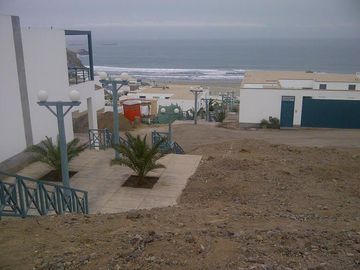 Venta de terreno en playa Las Lomas con vista al mar