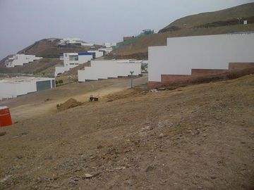 Venta de terreno en playa Las Lomas con vista al mar