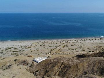 Se vende Lote de Playa en primera fila en esquina en El Ñuro