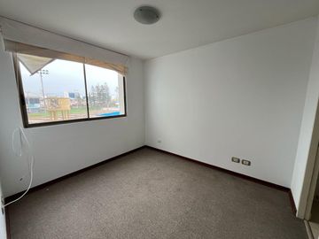 SE VENDE DEPARTAMENTO EN EDIFICIO ATLANTIS DE 2 DORMITORIOS