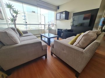 SE ALQUILA DEPARTAMENTO A 5 CUADRAS DEL MALECON EN MIRAFLORES Y A PASOS DE LA ZONA DE PARQUES