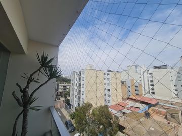 SE ALQUILA DEPARTAMENTO A 5 CUADRAS DEL MALECON EN MIRAFLORES Y A PASOS DE LA ZONA DE PARQUES