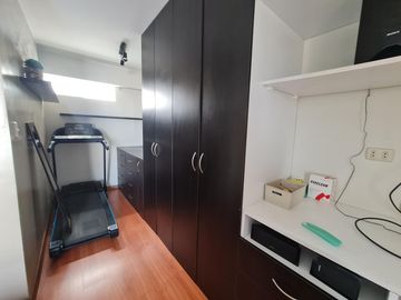 SE ALQUILA DEPARTAMENTO A 5 CUADRAS DEL MALECON EN MIRAFLORES Y A PASOS DE LA ZONA DE PARQUES