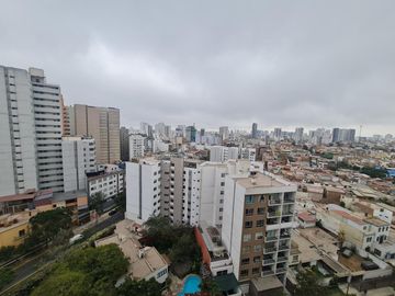 Se alquila mini departamento en zona exclusiva de Urb. San Felipe cerca a Parques
