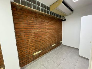 SE ALQUILA PEQUEÑO EDIFICIO PARA CALL CENTER y OFICINA