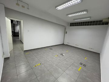 SE ALQUILA PEQUEÑO EDIFICIO PARA CALL CENTER y OFICINA