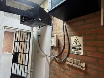 SE ALQUILA PEQUEÑO EDIFICIO PARA CALL CENTER y OFICINA