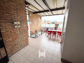 SE ALQUILA PEQUEÑO EDIFICIO PARA CALL CENTER y OFICINA