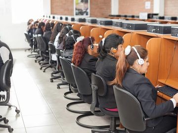 SE ALQUILA PEQUEÑO EDIFICIO PARA CALL CENTER y OFICINA