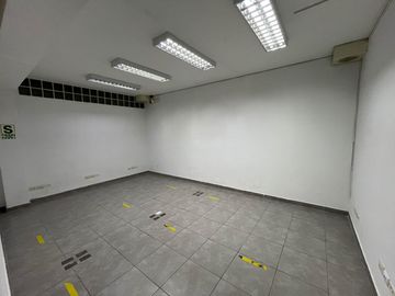 SE ALQUILA PEQUEÑO EDIFICIO PARA  CALL CENTER y OFICINA  DESCRIPCION