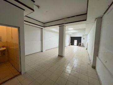 SE ALQUILA LOCAL COMERCIAL EN ZONA COMERCIAL DE CHORRILLOS