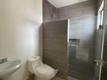 CASA EN VENTA COL. AMPLIACIÓN UNIDAD NACIONAL CD. MADERO