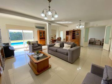 Casa en venta alquiler. APTO CREDITO 5 amb Barrancas de Iraola. Anticipo y CUOTAS!!