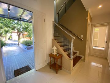 Casa en venta alquiler. APTO CREDITO 5 amb Barrancas de Iraola. Anticipo y CUOTAS!!