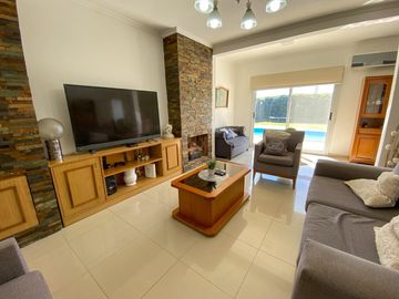 Casa en venta alquiler. APTO CREDITO 5 amb Barrancas de Iraola. Anticipo y CUOTAS!!