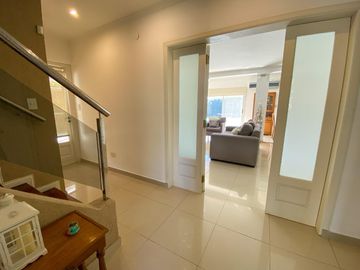 Casa en venta alquiler. APTO CREDITO 5 amb Barrancas de Iraola. Anticipo y CUOTAS!!