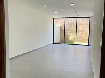 CASA EN VENTA EN COTO BOSQUETTO