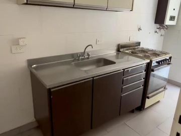Departamento en venta - 2 Dormitorios 1 Baño - Recoleta