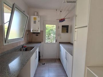 RBS. HERMOSA CASA EN EL CAMPO FINCAS EXCLUSIVAS, CARDALES.