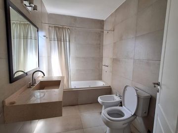 RBS. HERMOSA CASA EN EL CAMPO FINCAS EXCLUSIVAS, CARDALES.