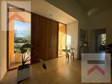 Casa 4 dormitorios piscina gran lote 2170m2 Barrio Chacras de la Reserva Cardales