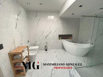 Casa en  venta, 7 ambientes - Terralagos, Canning