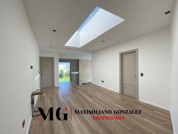 Casa en  venta, 7 ambientes - Terralagos, Canning