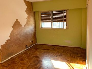 Av. Jujuy 400. Depto de 2 ambientes en venta. Balvanera