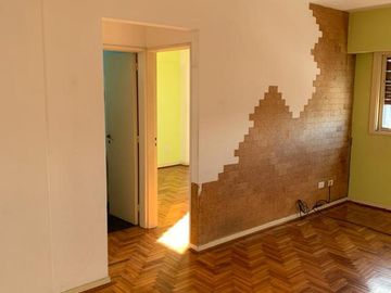 Av. Jujuy 400. Depto de 2 ambientes en venta. Balvanera