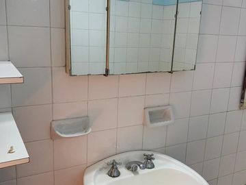 Av. Jujuy 400. Depto de 2 ambientes en venta. Balvanera