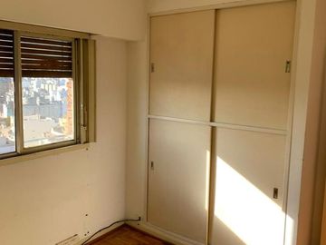Av. Jujuy 400. Depto de 2 ambientes en venta. Balvanera