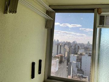 Av. Jujuy 400. Depto de 2 ambientes en venta. Balvanera