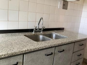 Av. Jujuy 400. Depto de 2 ambientes en venta. Balvanera